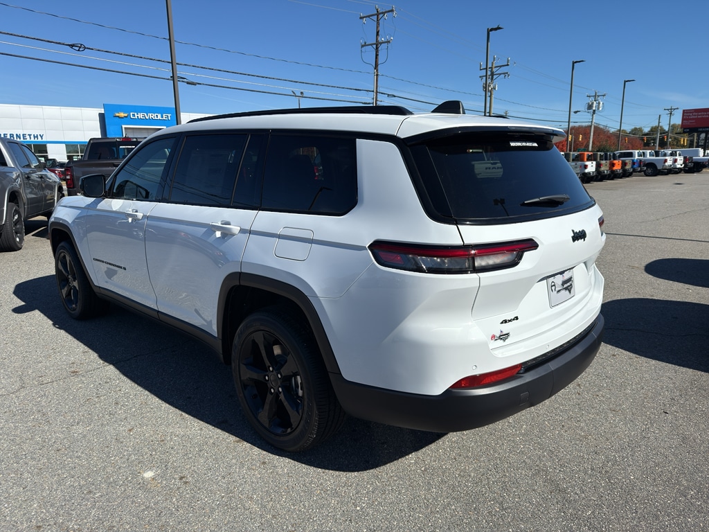 New 2025 Jeep Grand Cherokee L ALTITUDE X 4X4 Sport Utility