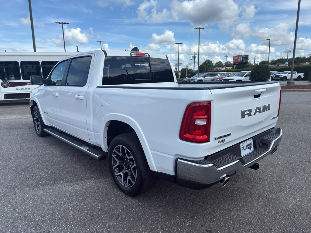 2026 Ram 1500 Laramie photo 4