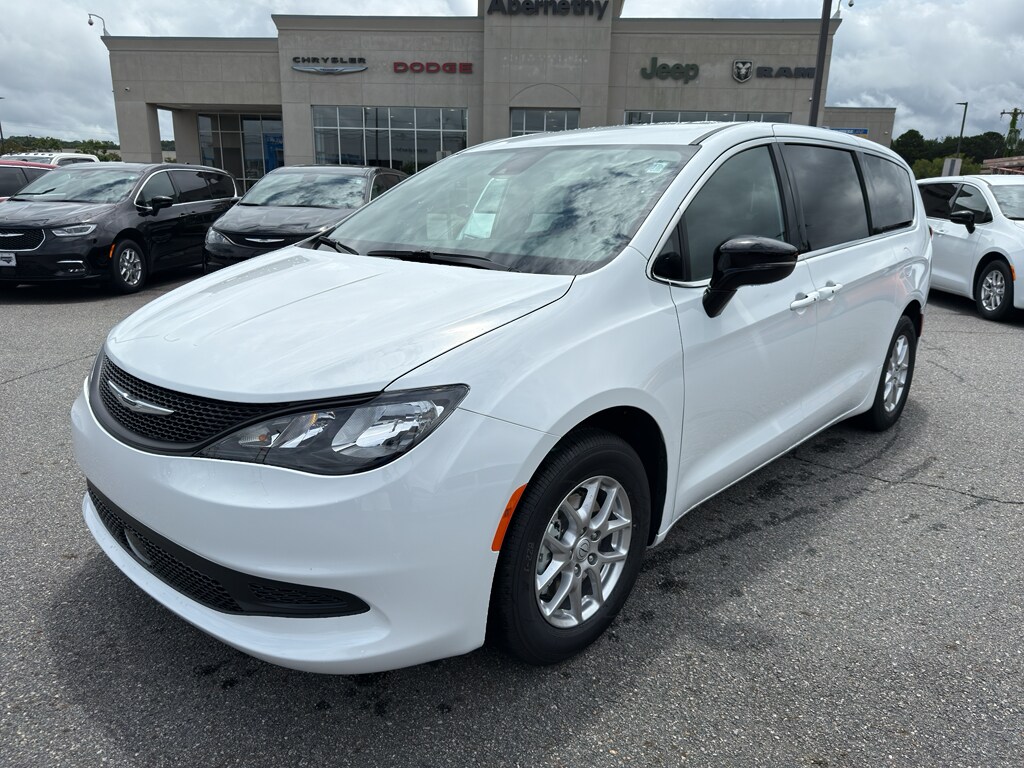 2026 Chrysler Voyager LX photo 2