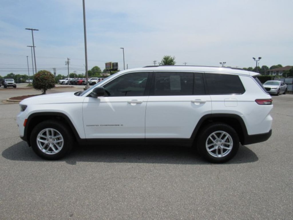 Used 2024 Jeep Grand Cherokee L Laredo Sport Utility