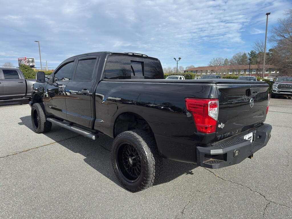 Used 2018 Nissan Titan XD SV Crew Cab