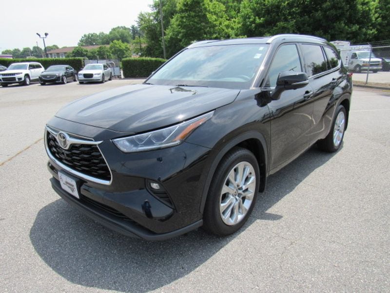 Used 2023 Toyota Highlander Limited with VIN 5TDKDRBH6PS000693 for sale in Lincolnton, NC