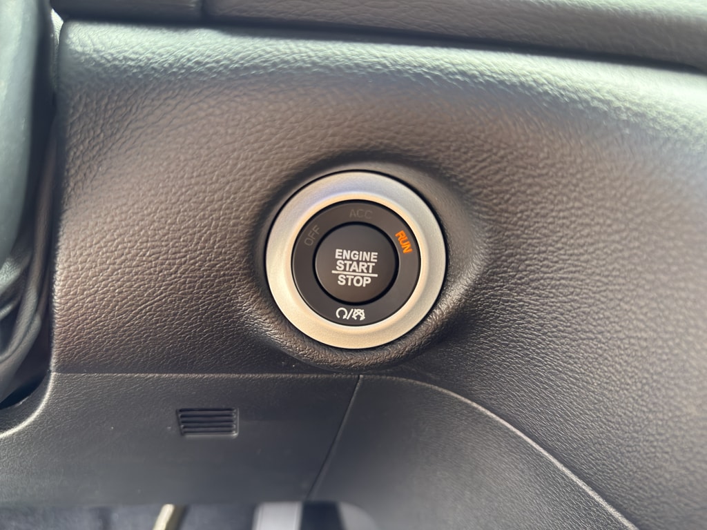 2026 Chrysler Voyager LX - Photo 13