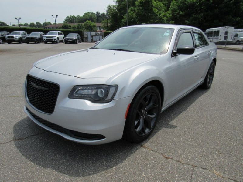 Used 2020 Chrysler 300 Touring with VIN 2C3CCAAG7LH190907 for sale in Lincolnton, NC