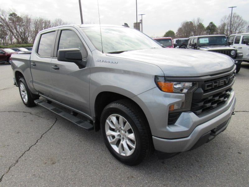 2024 Chevrolet Silverado Custom