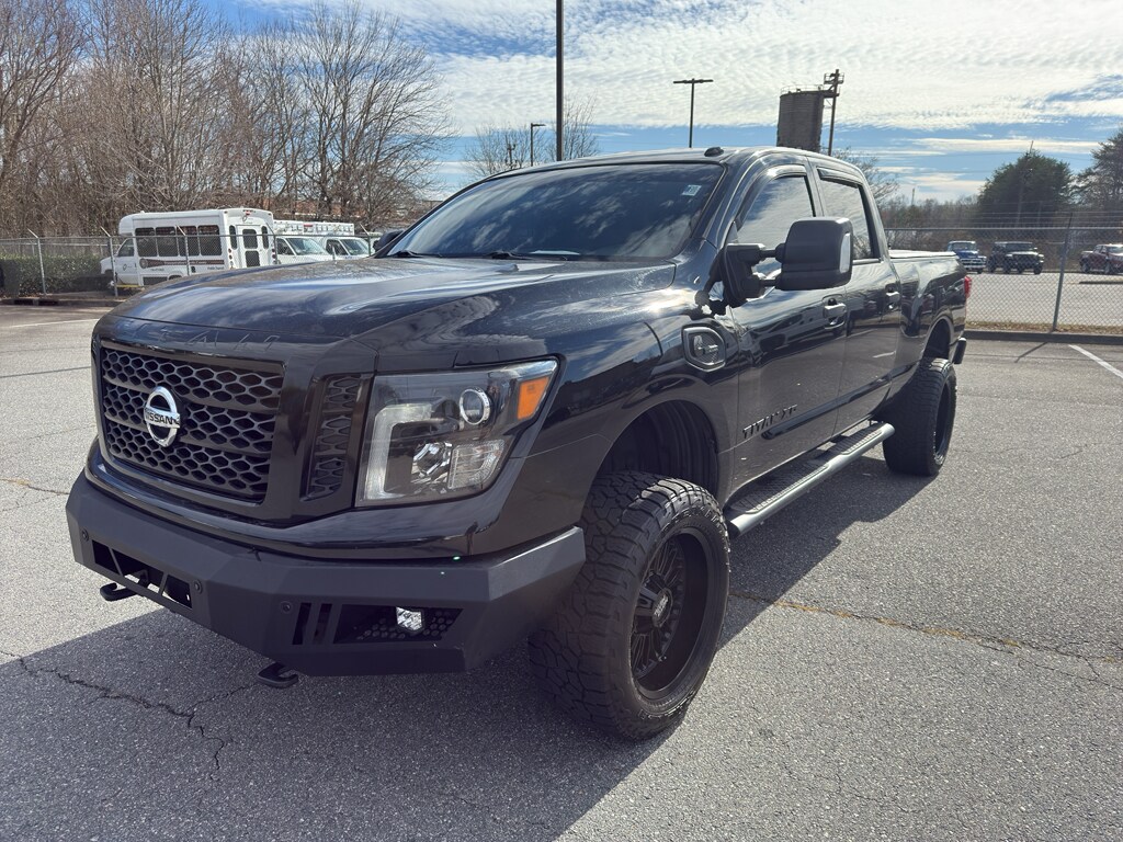 Used 2018 Nissan Titan XD SV Crew Cab