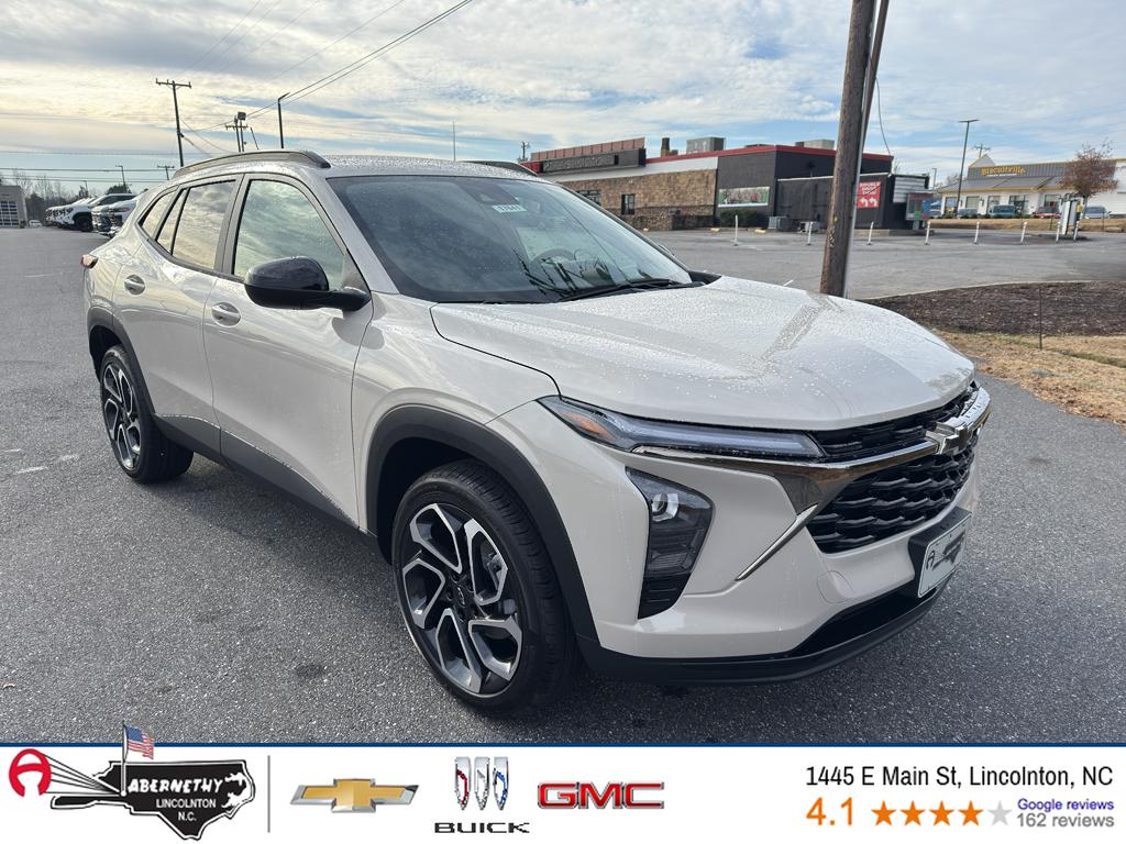 2026 Chevrolet Trax RS's photo