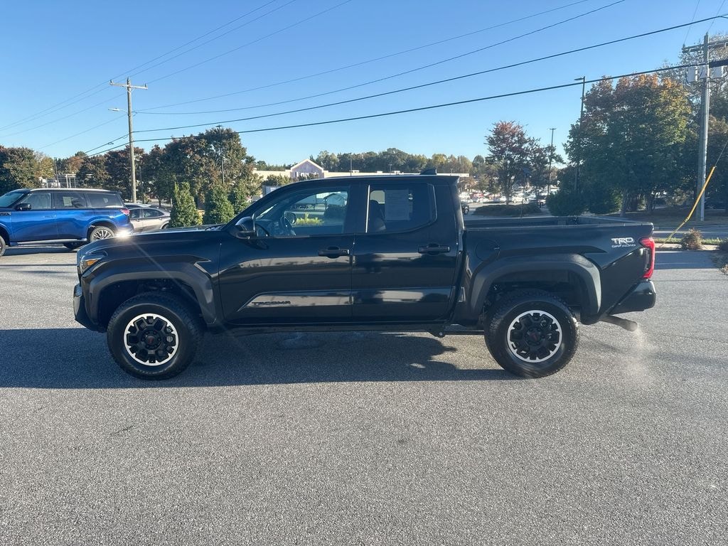 Used 2024 Toyota Tacoma 4WD SR5