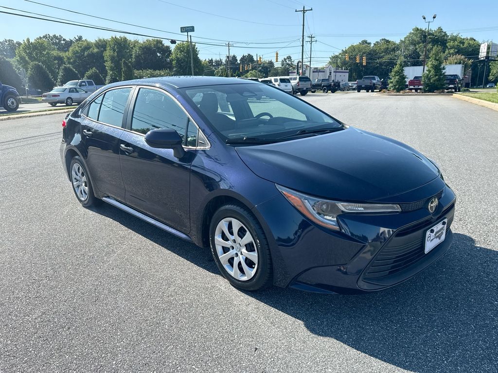 2024 Toyota Corolla LE photo 2