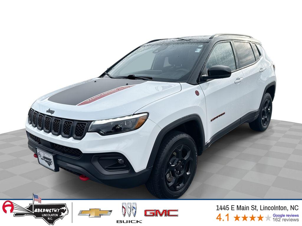 2023 Jeep Compass Trailhawk's photo