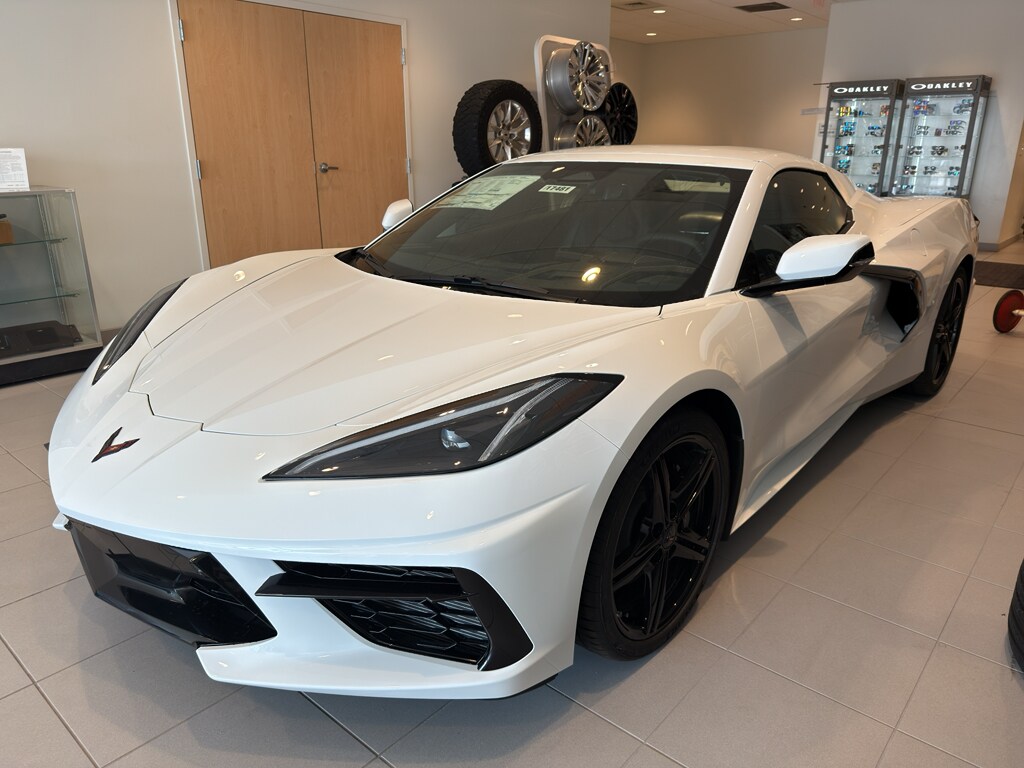 2026 Chevrolet Corvette Stingray 2LT photo 2