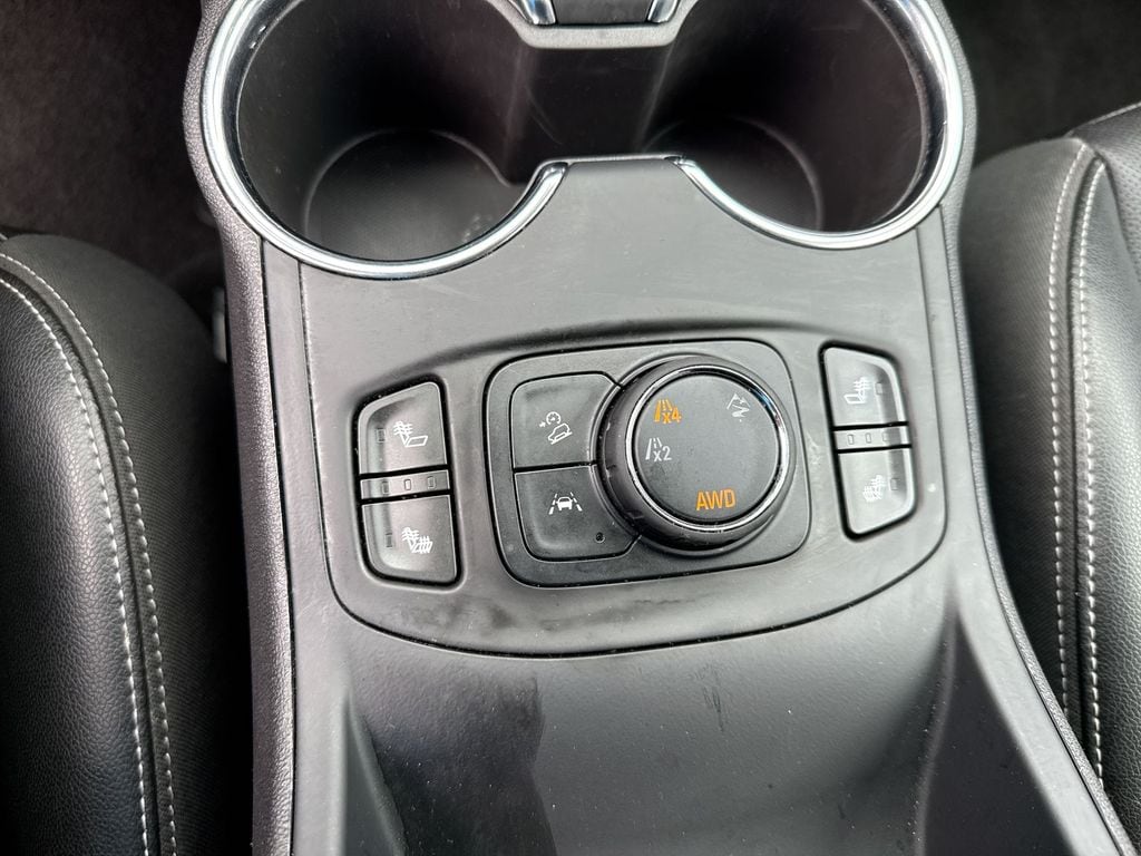 2024 GMC Terrain SLT - Photo 17