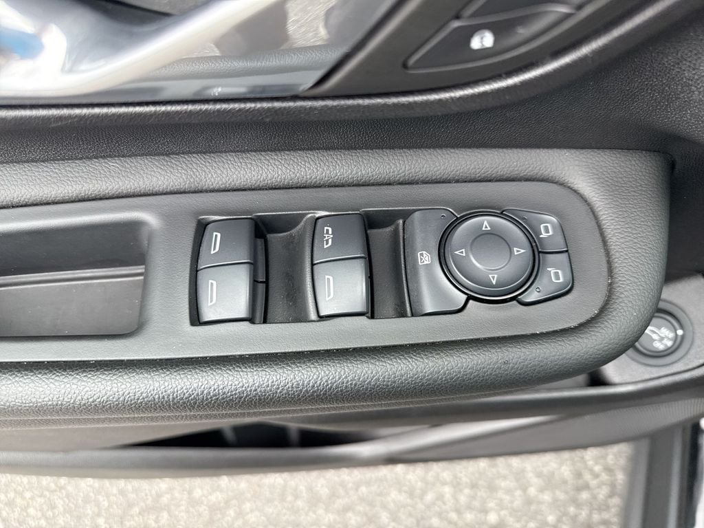 2024 GMC Terrain SLT - Photo 22