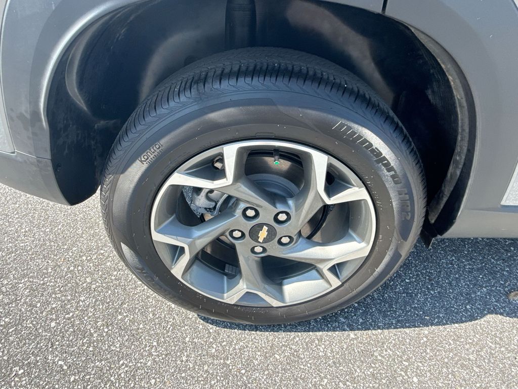 2025 Chevrolet Trax LT - Photo 25