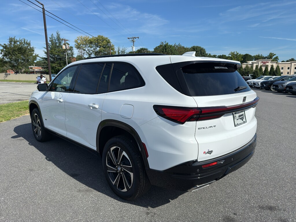 2026 Buick Enclave Sport Touring photo 3