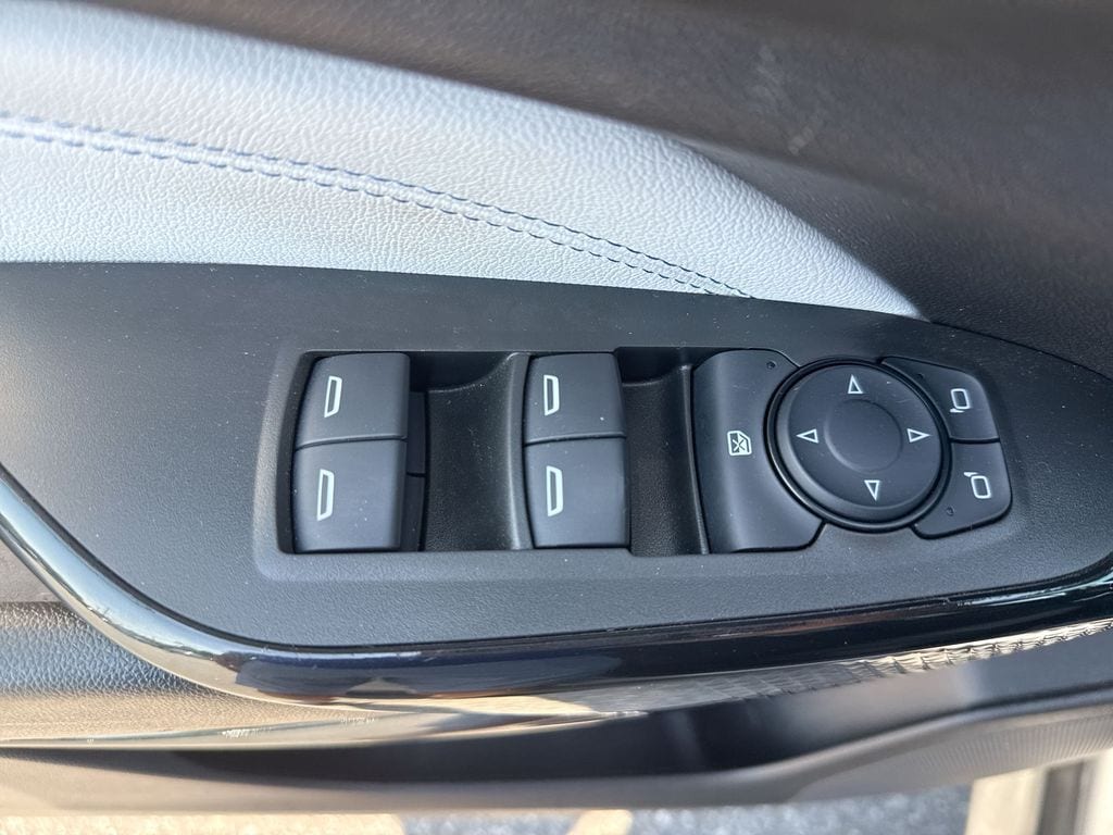 2025 Chevrolet Trax LT - Photo 22