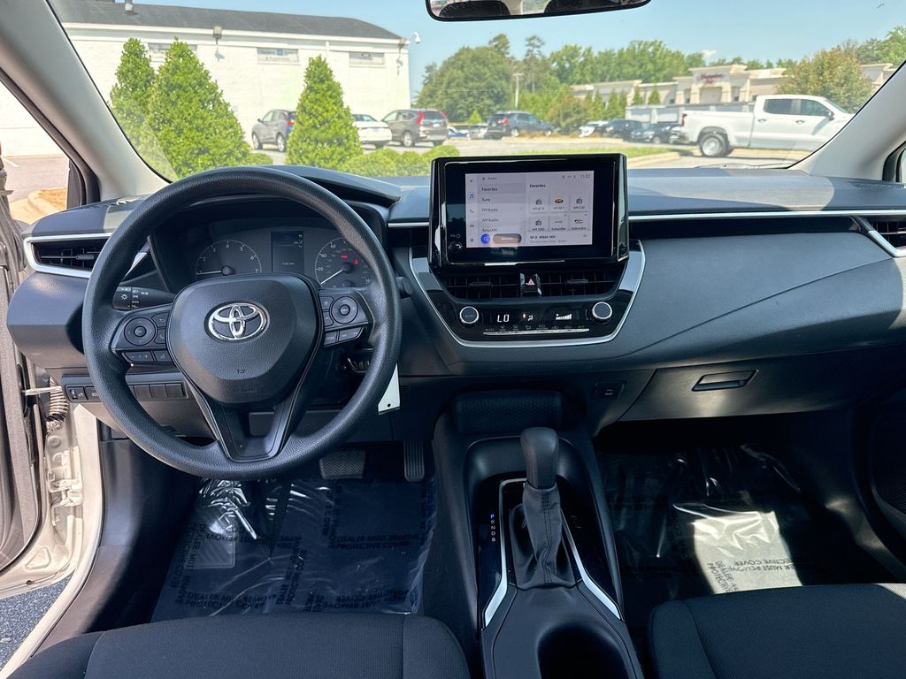 2024 Toyota Corolla LE - Photo 24