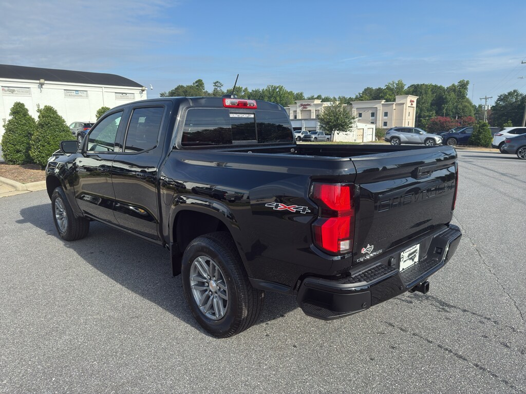 2026 Chevrolet Colorado LT photo 4