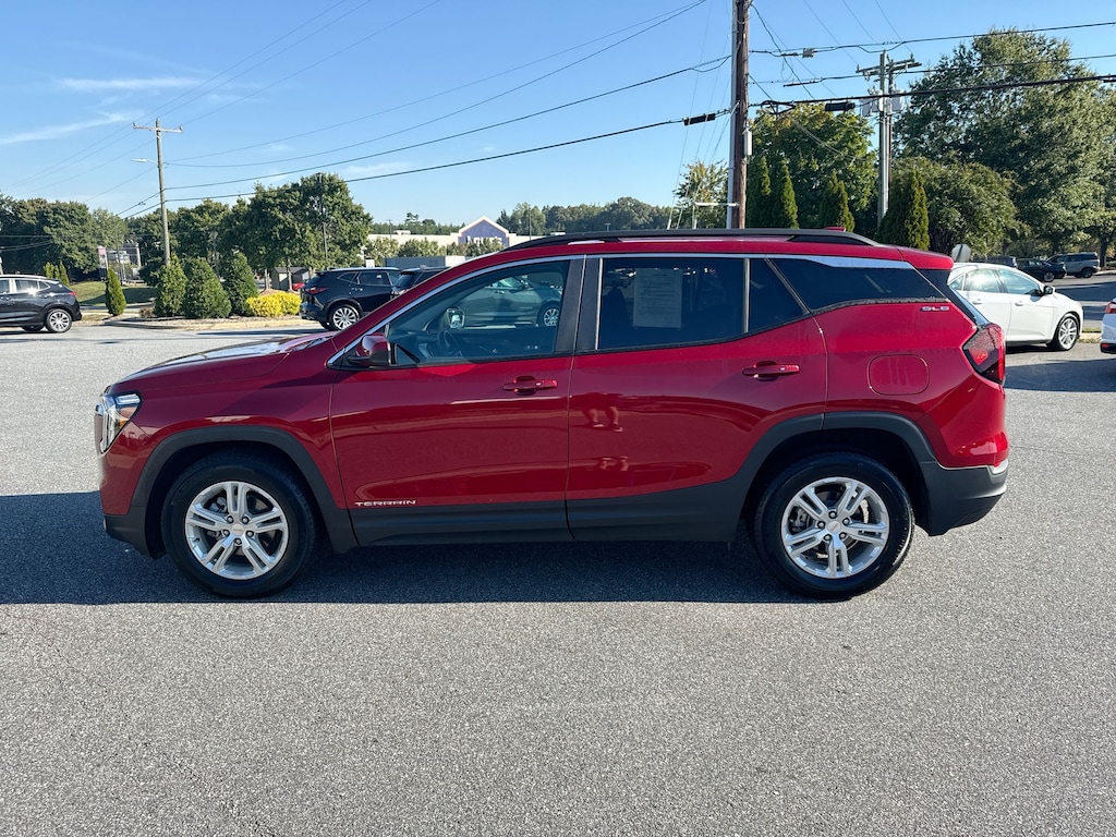 Used 2024 GMC Terrain SLE SUV