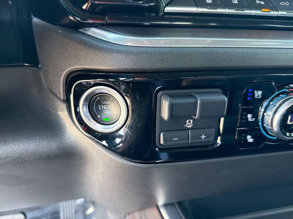 2025 GMC Sierra 2500HD SLT - Photo 12