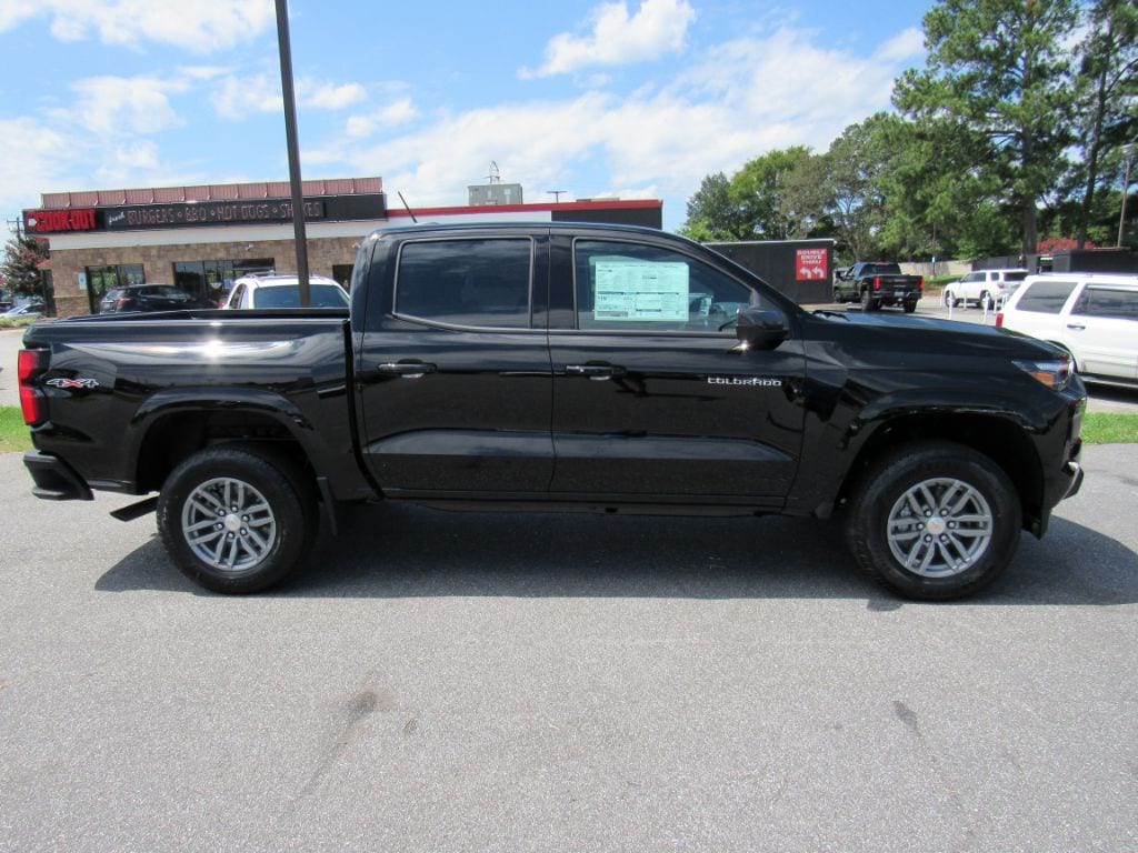 2026 Chevrolet Colorado LT - Photo 6
