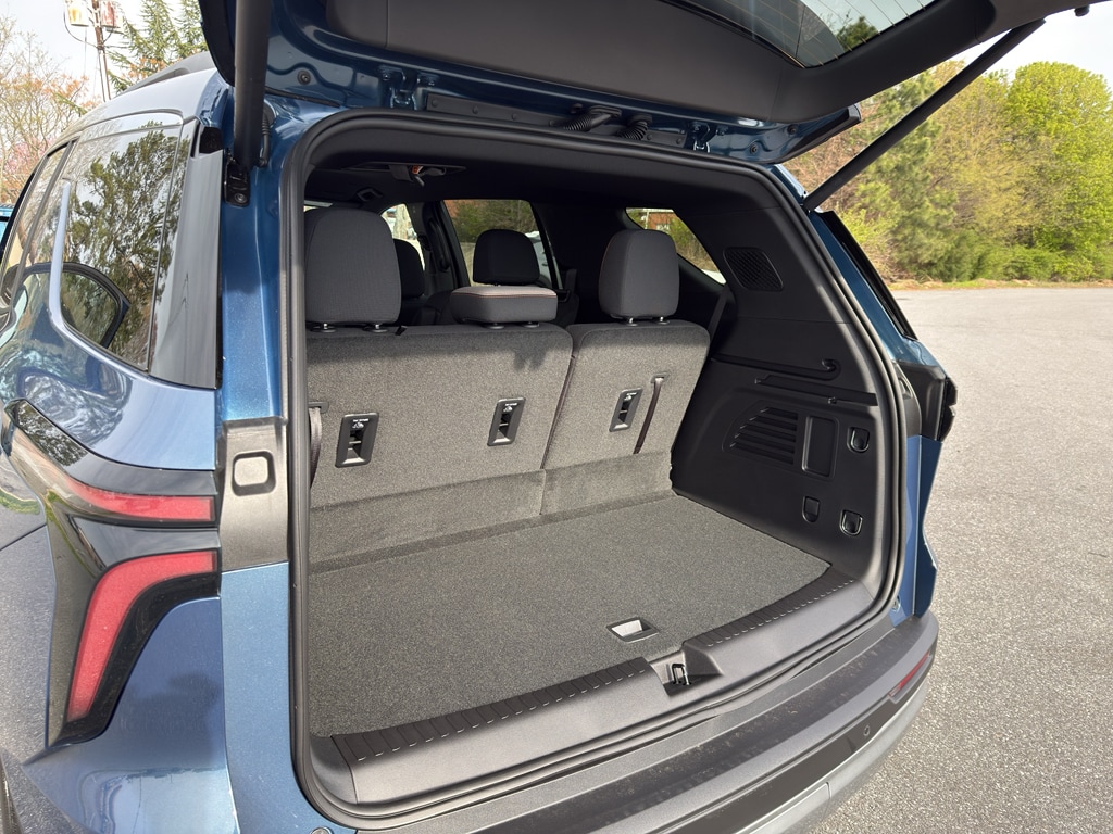 2026 Chevrolet Traverse LT - Photo 19