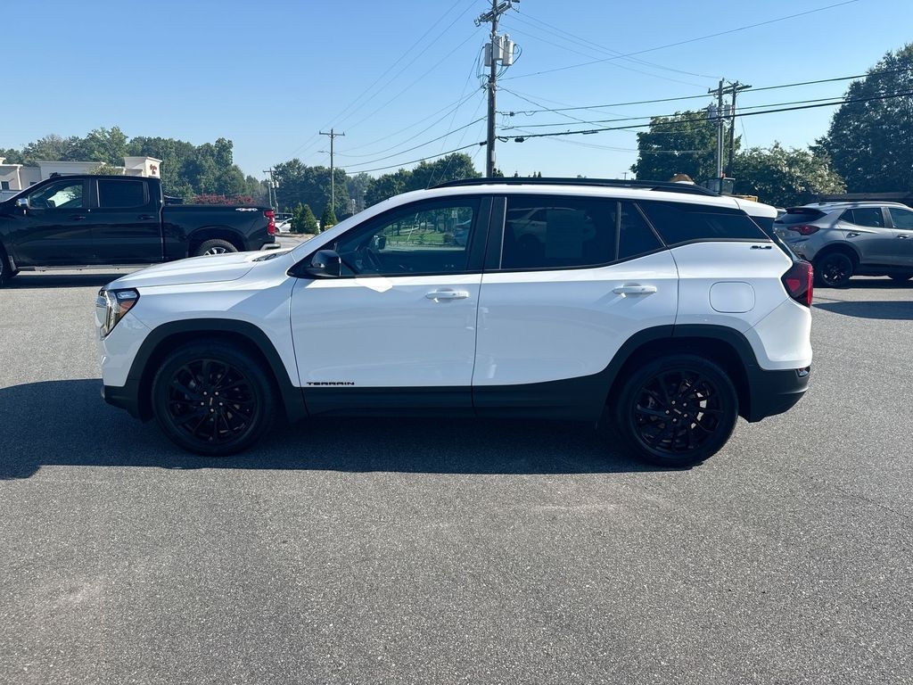 Used 2024 GMC Terrain SLE SUV