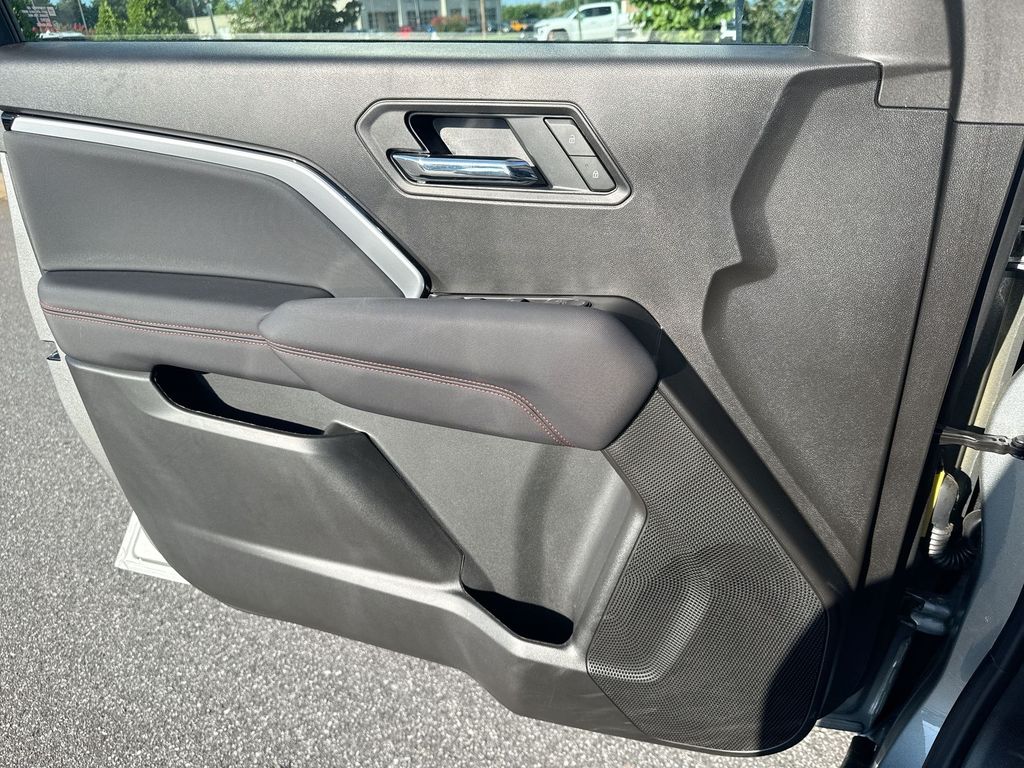 2026 Chevrolet Colorado Z71 - Photo 18