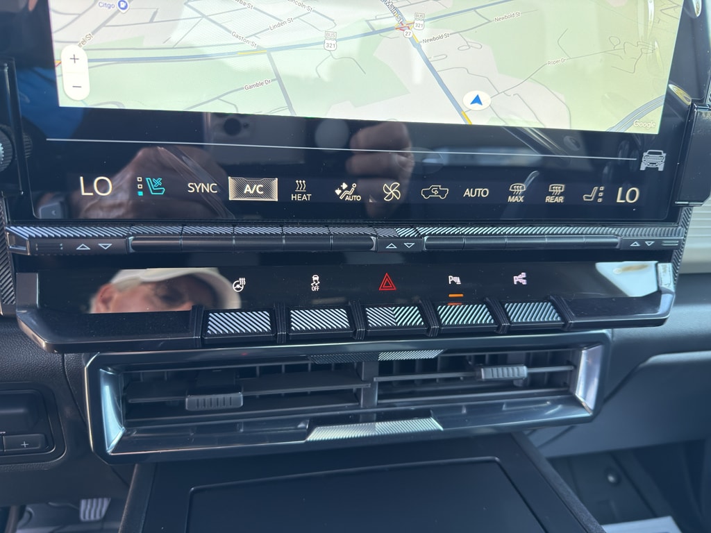 2026 GMC HUMMER EV 2X - Photo 11