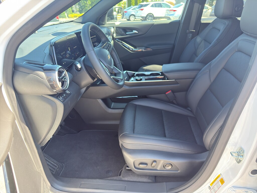 2026 Chevrolet Equinox LT - Photo 8