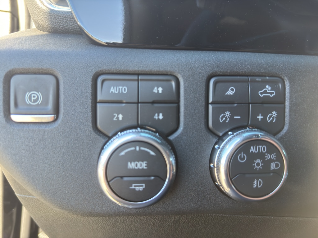 2026 GMC Sierra 2500HD SLT - Photo 17