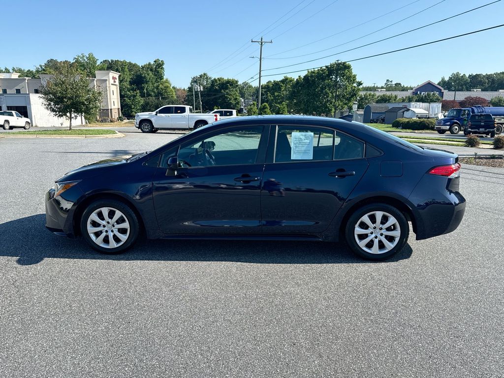 2024 Toyota Corolla LE photo 4