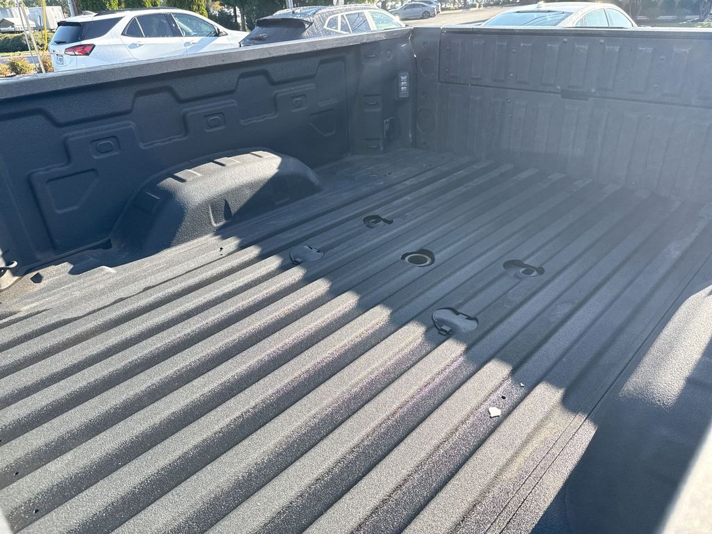 2025 GMC Sierra 2500HD SLT - Photo 30