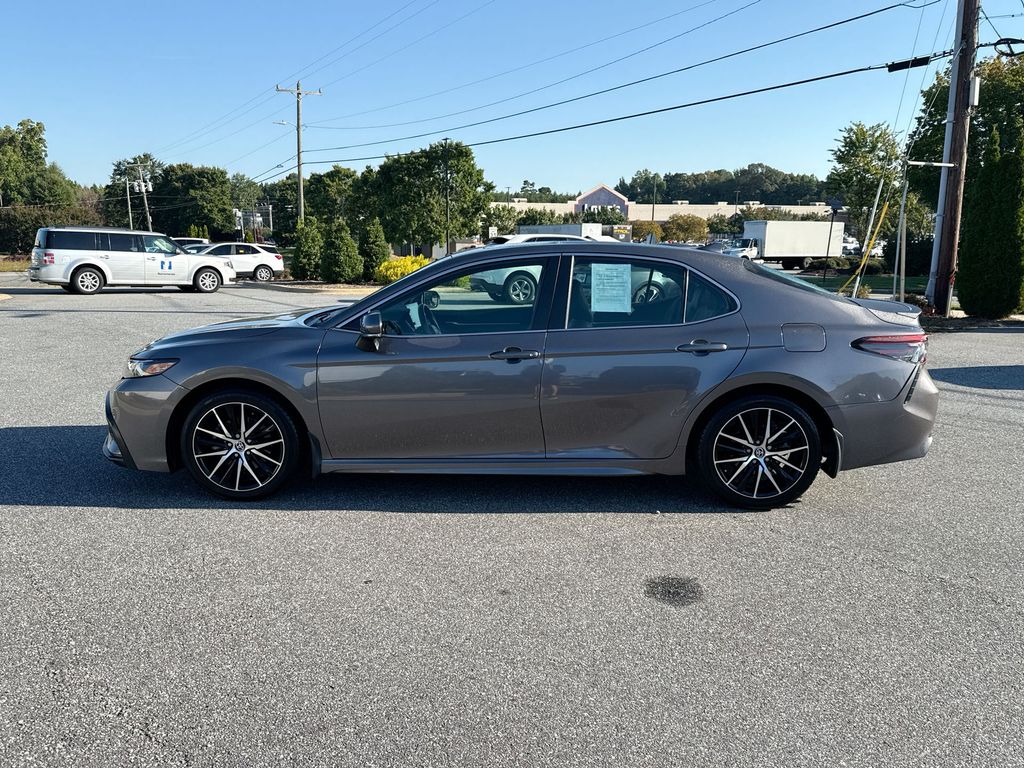 2023 Toyota Camry SE Hybrid photo 4