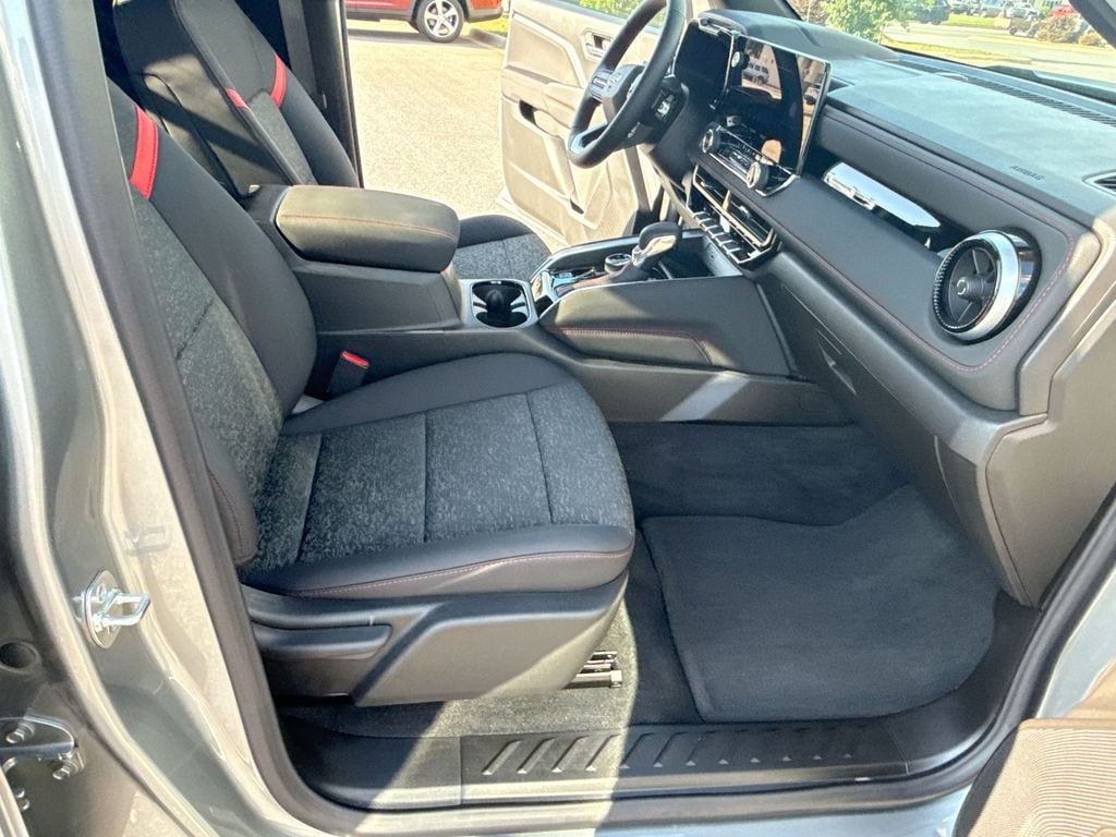 2026 Chevrolet Colorado Z71 - Photo 28
