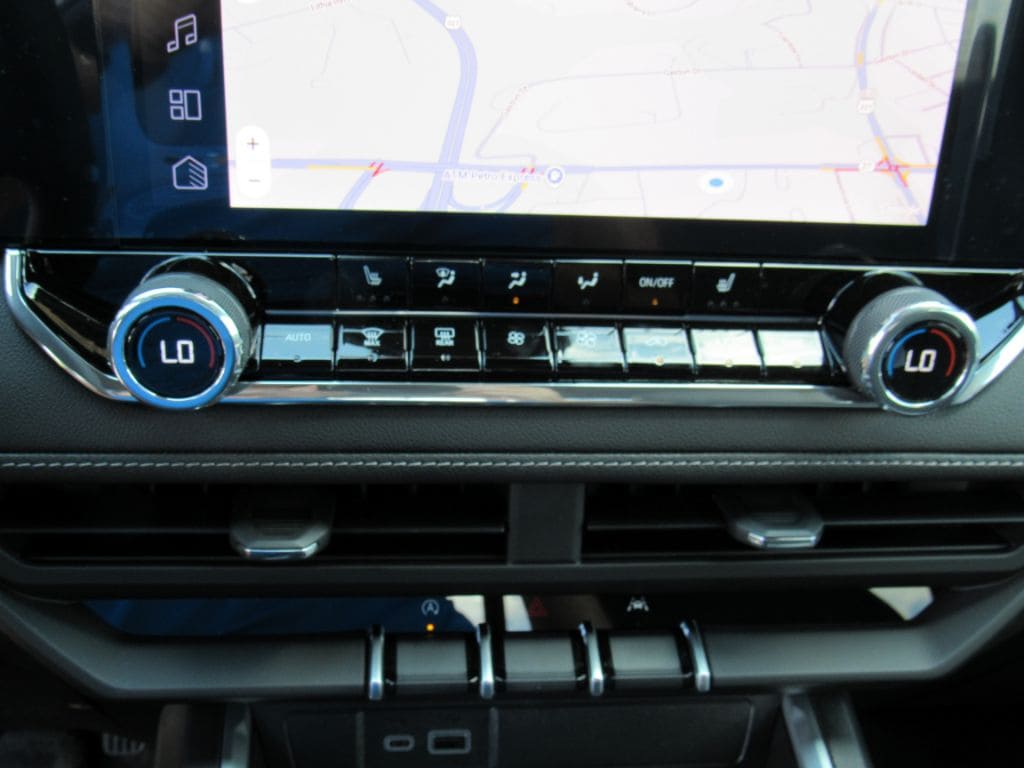 2026 Chevrolet Colorado LT - Photo 12