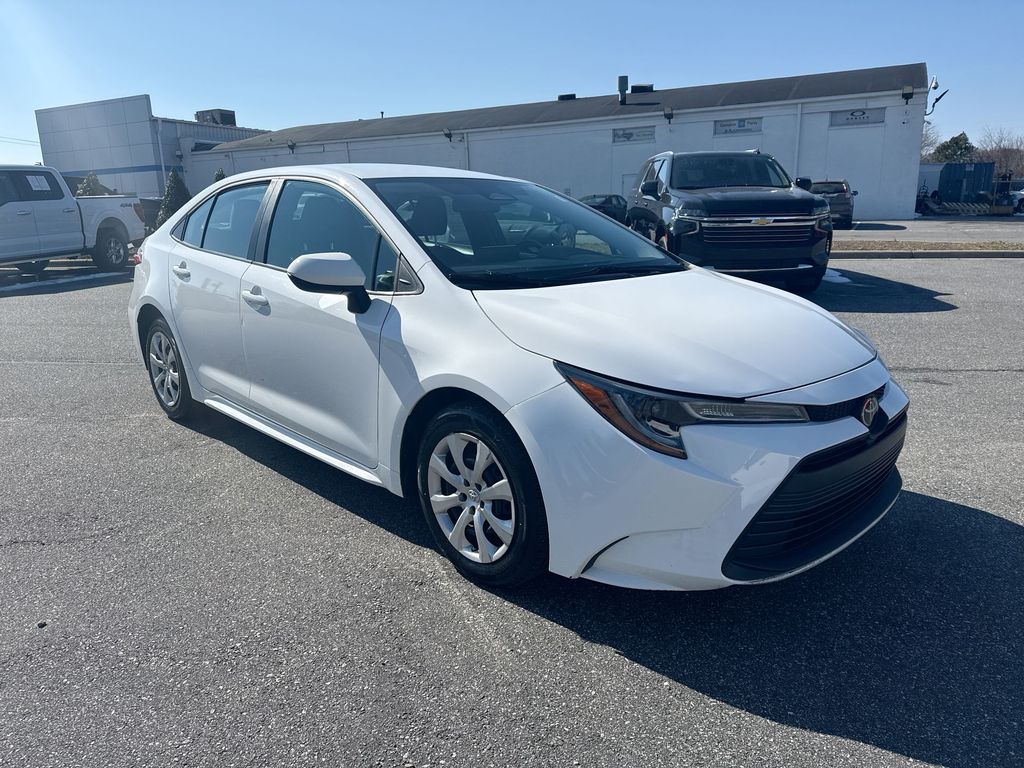 Used 2024 Toyota Corolla LE with VIN 5YFB4MDE5RP169086 for sale in Lincolnton, NC