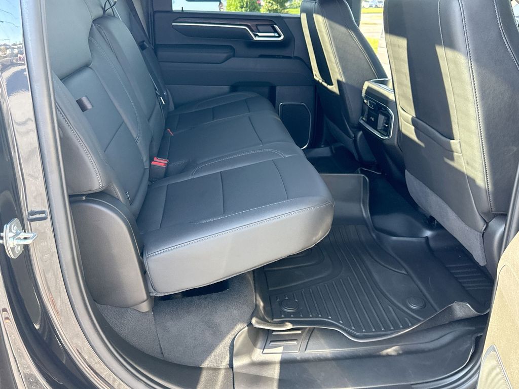 2025 GMC Sierra 2500HD SLT - Photo 25