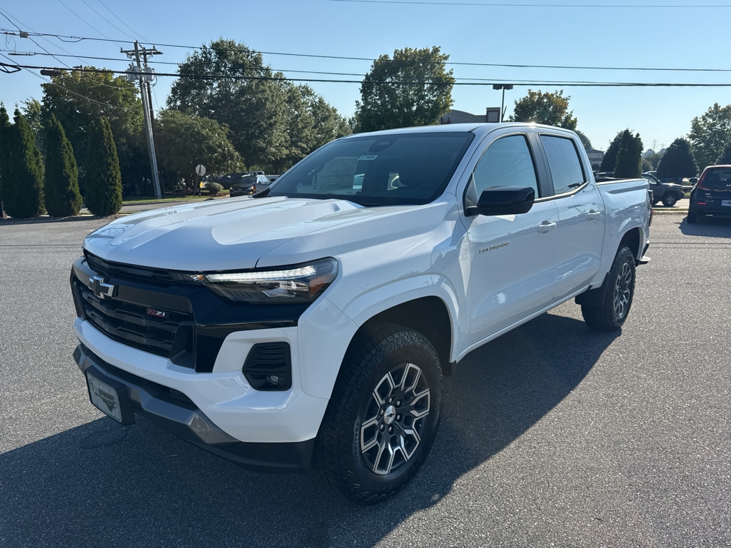 2026 Chevrolet Colorado Z71 - Photo 2