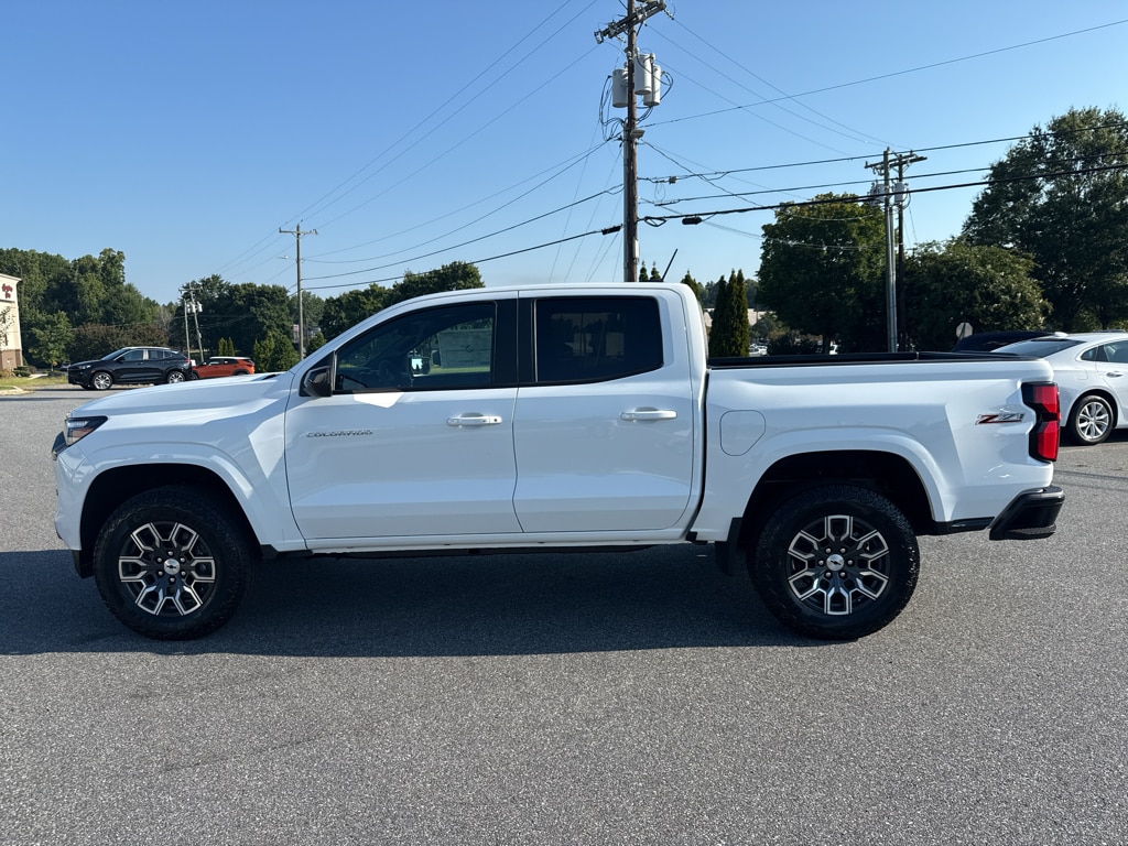 2026 Chevrolet Colorado Z71 - Photo 3
