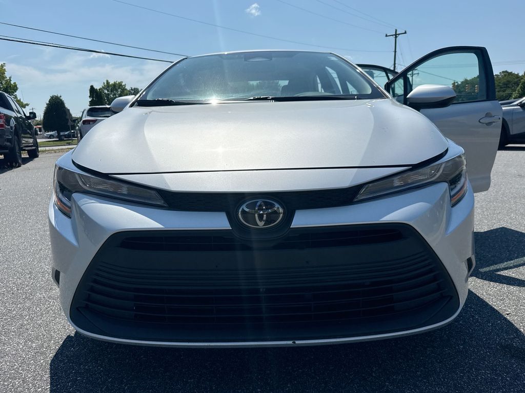 2024 Toyota Corolla LE - Photo 30