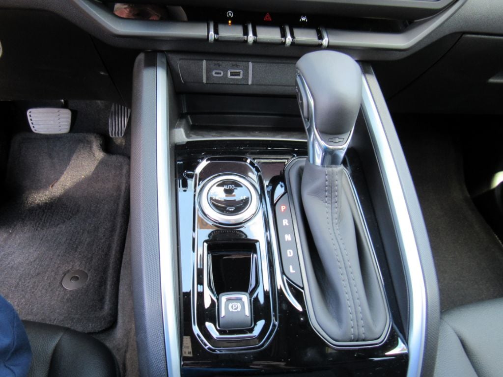 2026 Chevrolet Colorado LT - Photo 9