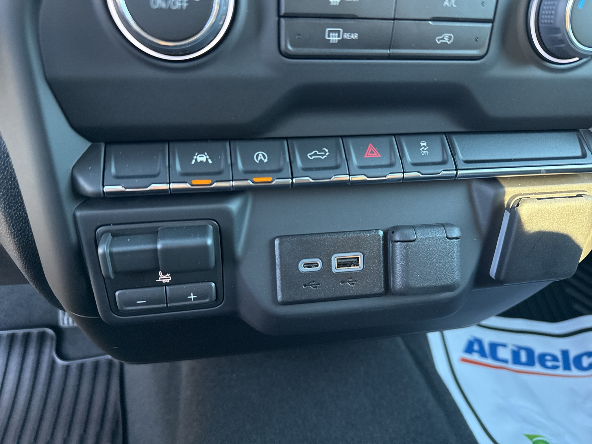 2026 Chevrolet Silverado 1500 Custom - Photo 12