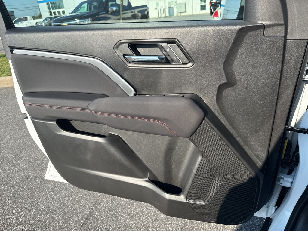 2026 Chevrolet Colorado Z71 - Photo 9