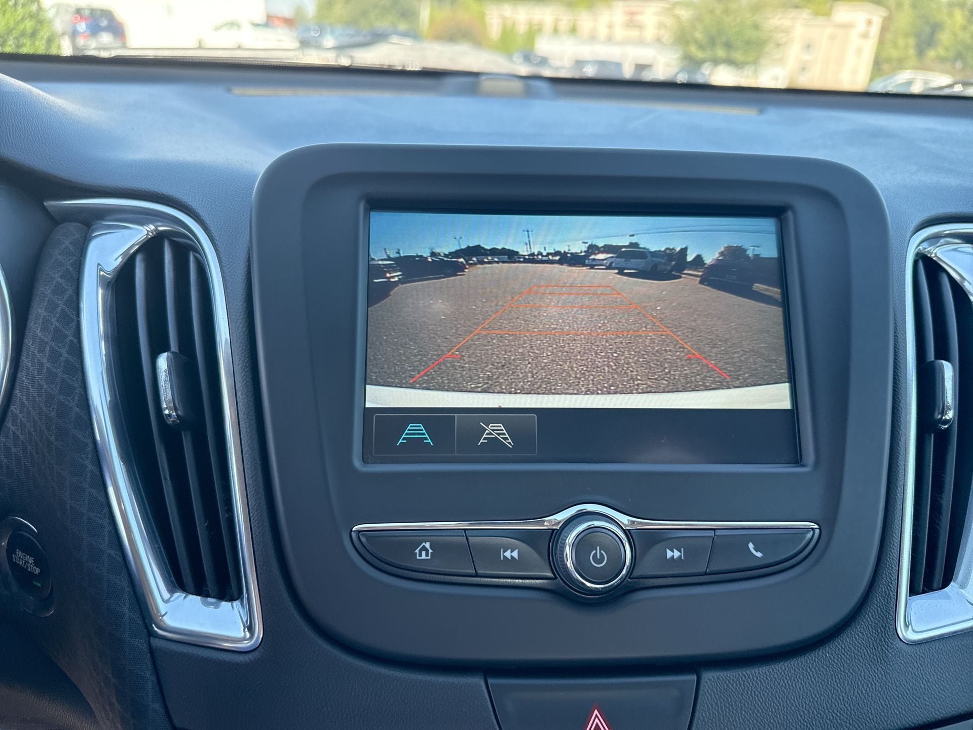 2018 Chevrolet Malibu 1LT - Photo 12