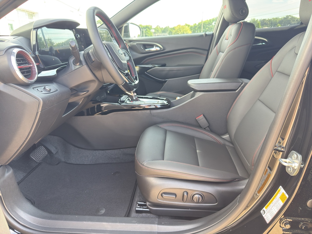 2026 Chevrolet Trax RS - Photo 5