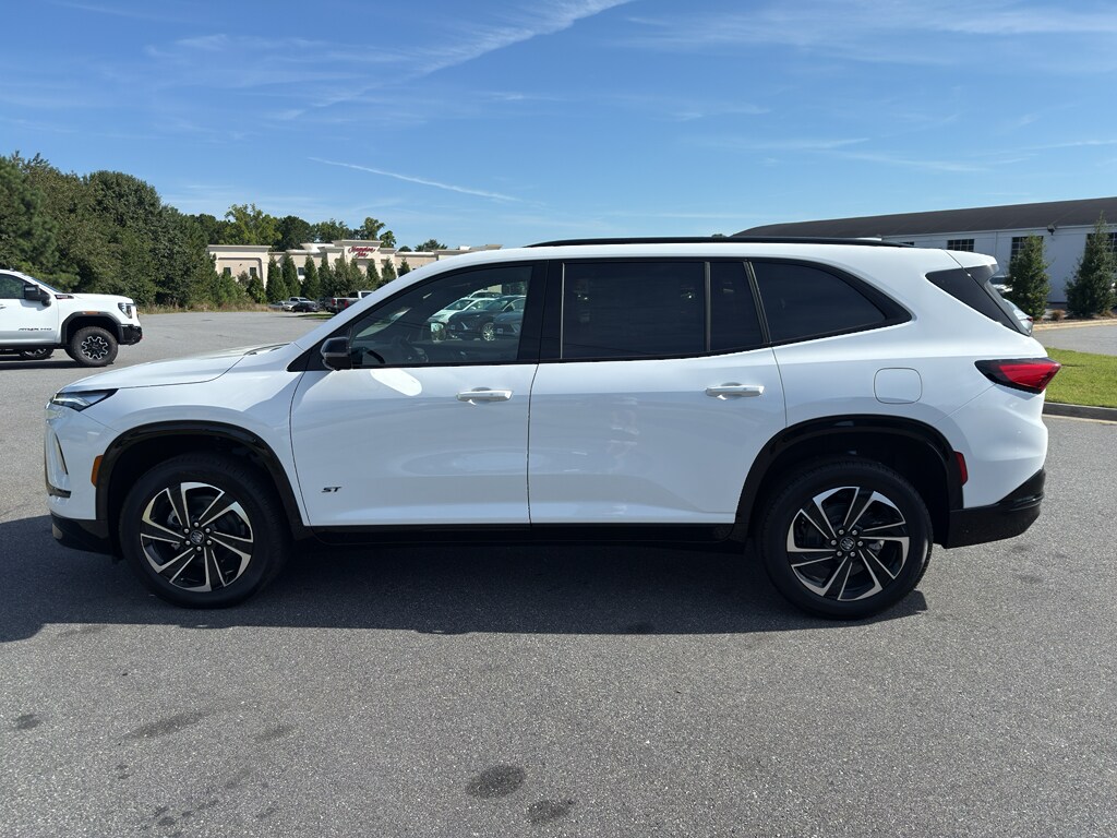 2026 Buick Enclave Sport Touring photo 2