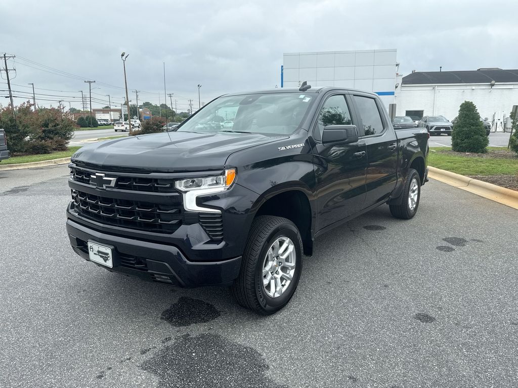 2024 Chevrolet Silverado 1500 RST photo 3