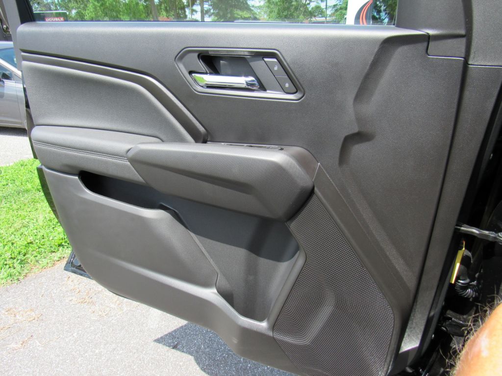 2026 Chevrolet Colorado LT - Photo 8