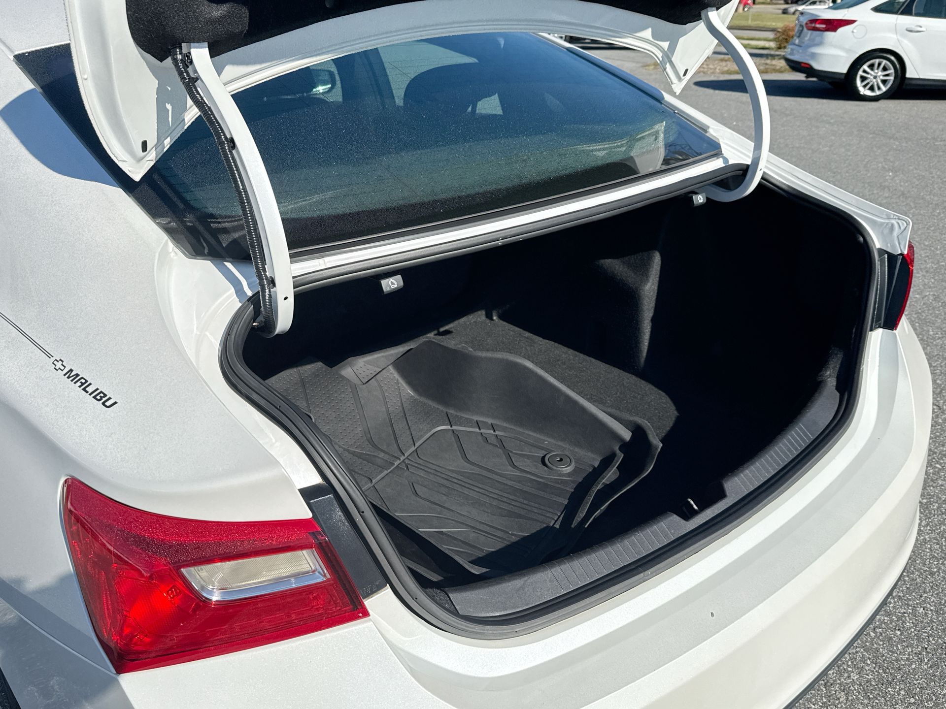 2018 Chevrolet Malibu 1LT - Photo 31